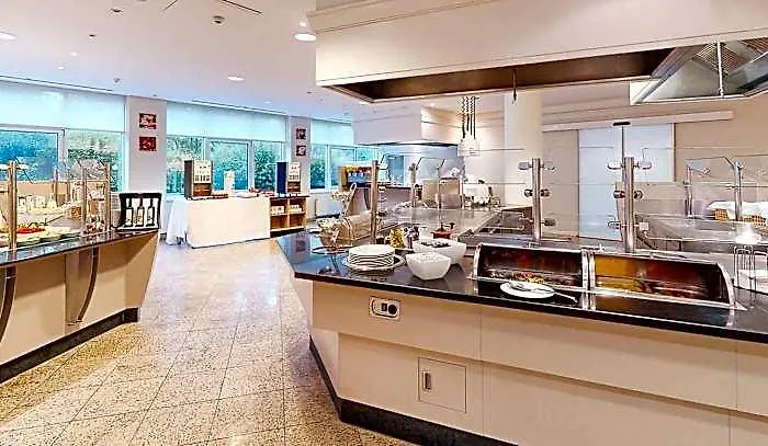 Hilton Garden South 4*