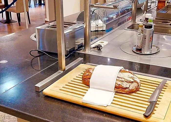 Hilton Garden South 4* Відень