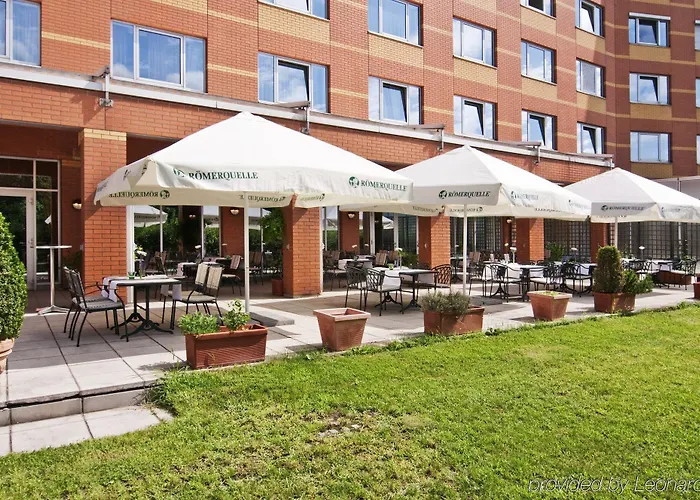 Hilton Garden South 4*