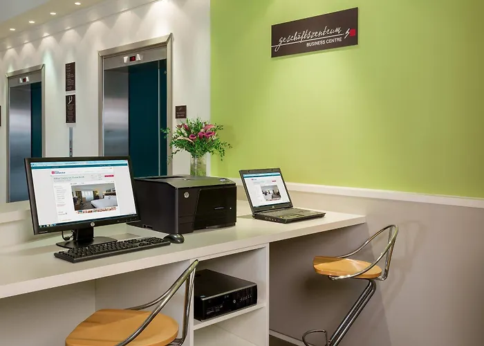 Hilton Garden South Готель Відень