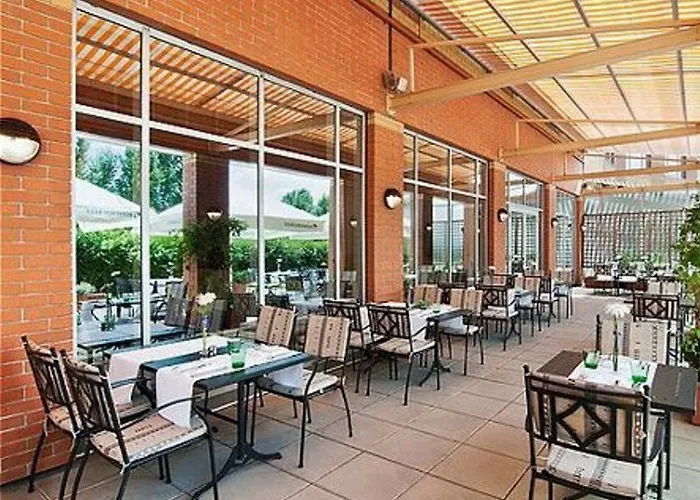 Готель Hilton Garden South