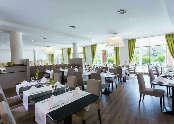 Hilton Garden South Готель Відень