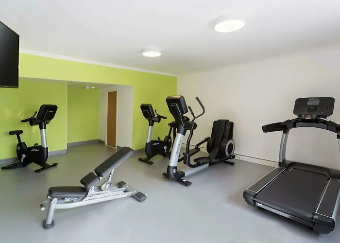 Hilton Garden South Готель